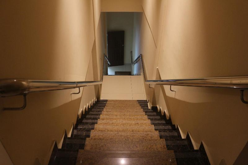 F Sur Inn image