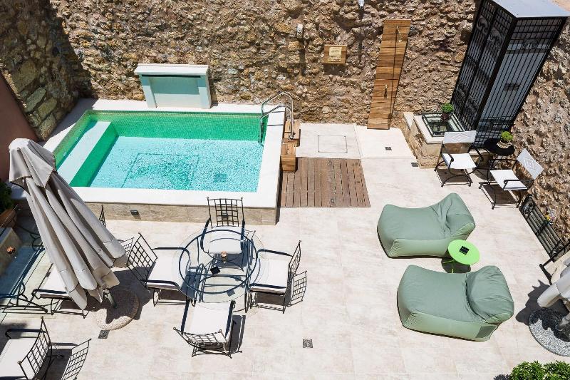 Phaedra Suites image