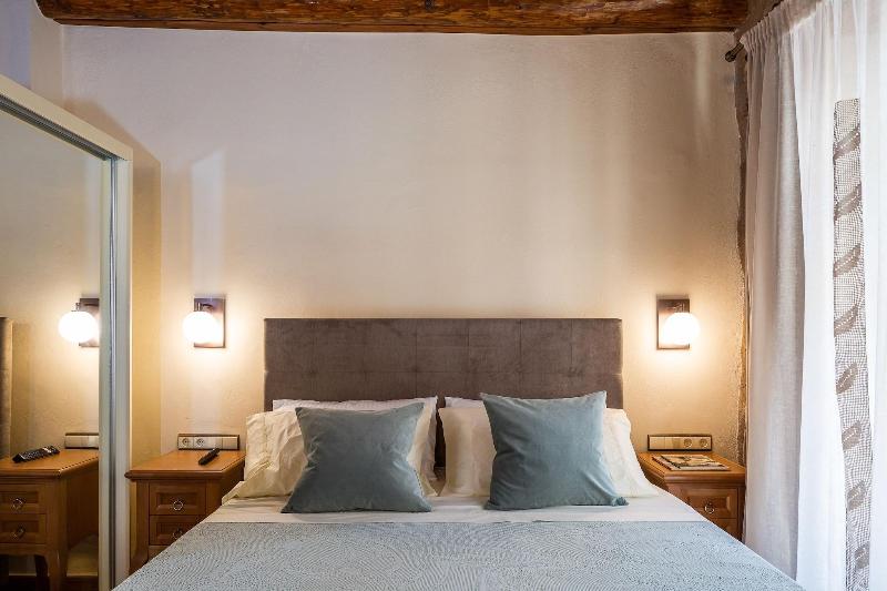 Phaedra Suites image