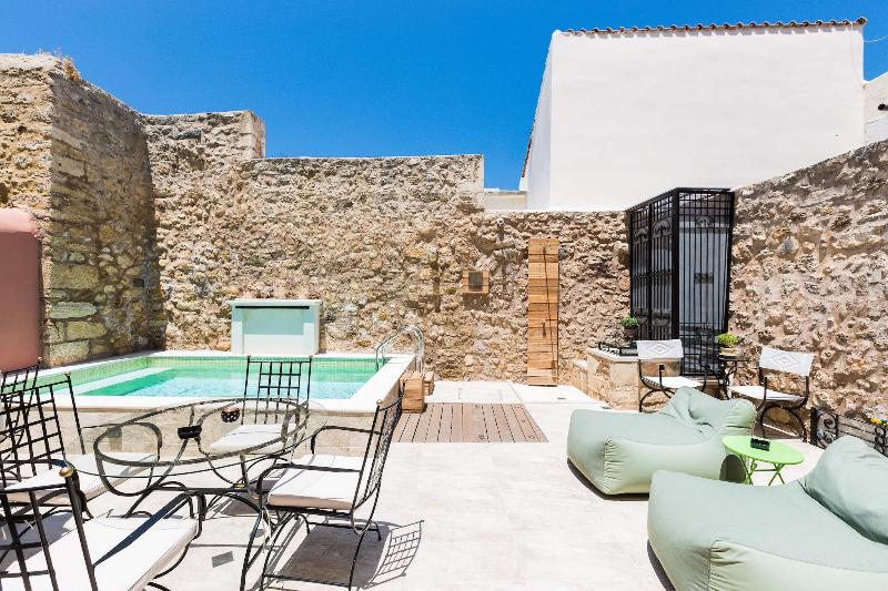 Phaedra Suites image