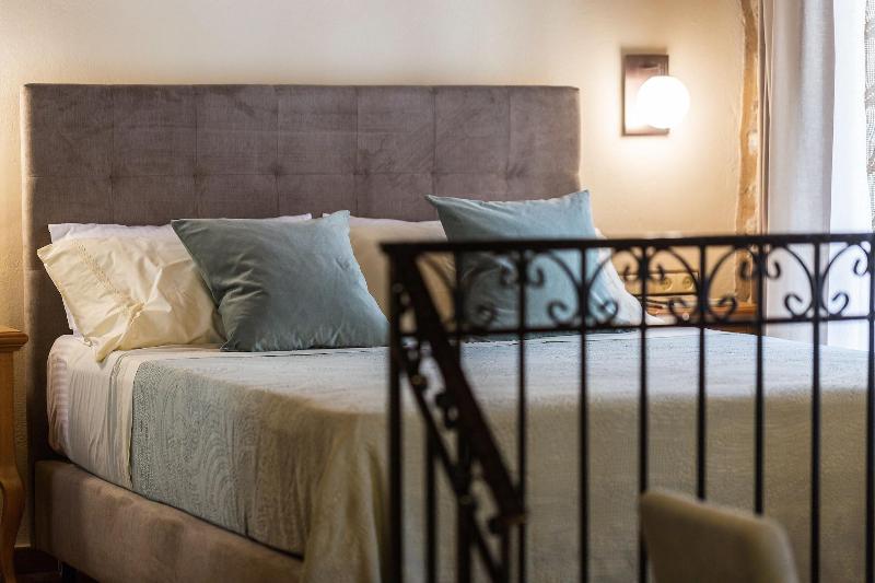 Phaedra Suites image