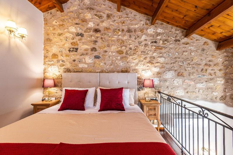 Phaedra Suites image