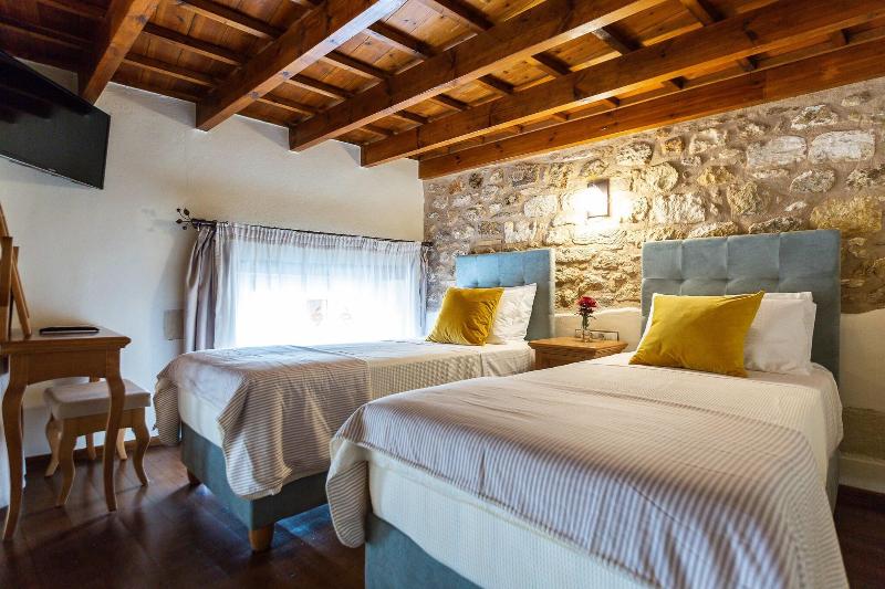 Phaedra Suites image