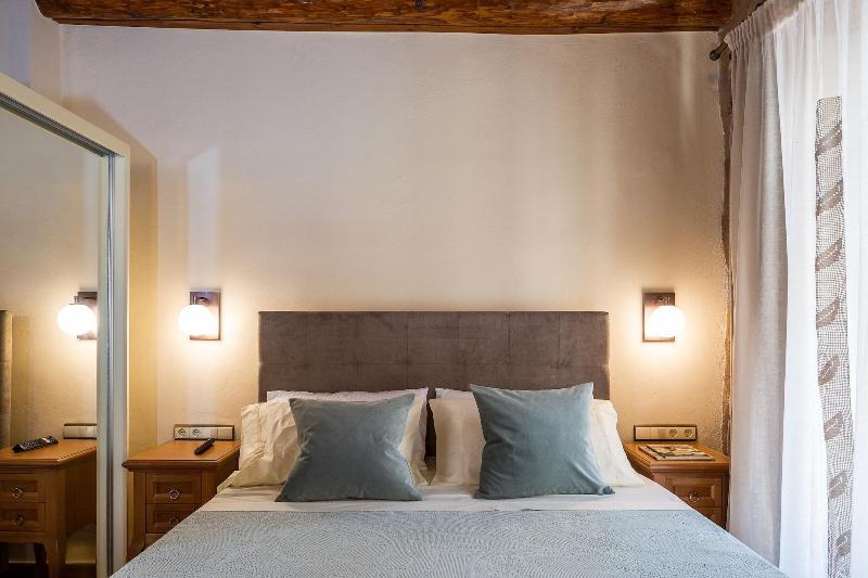 Phaedra Suites image