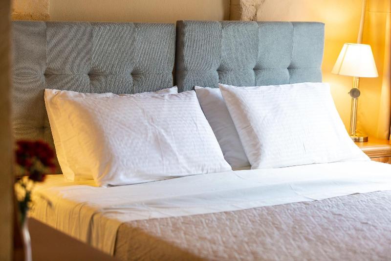 Phaedra Suites image