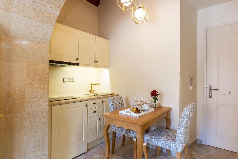 Phaedra Suites image