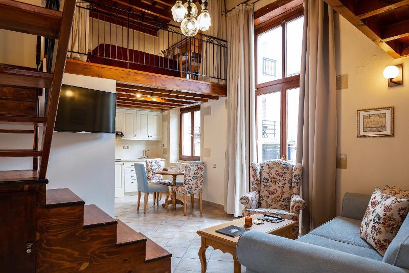 Phaedra Suites image