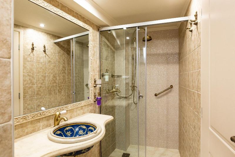Phaedra Suites image