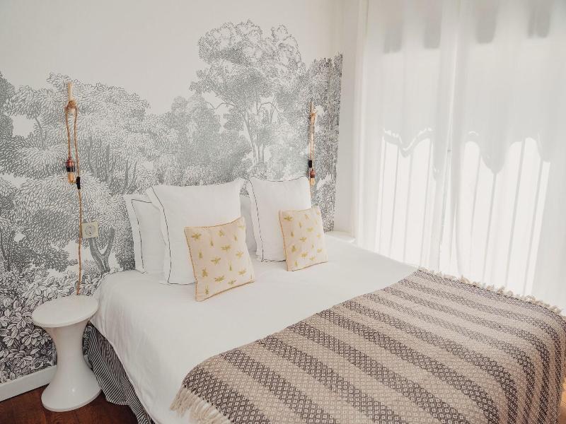 Villa M image