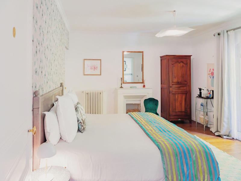 Villa M image