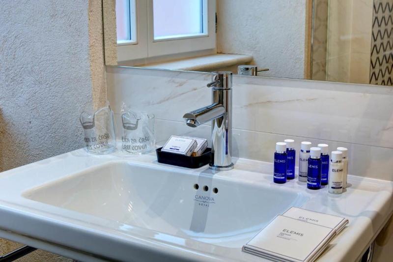 Guesthouse Forty Four image