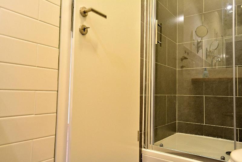 Golden B&B image