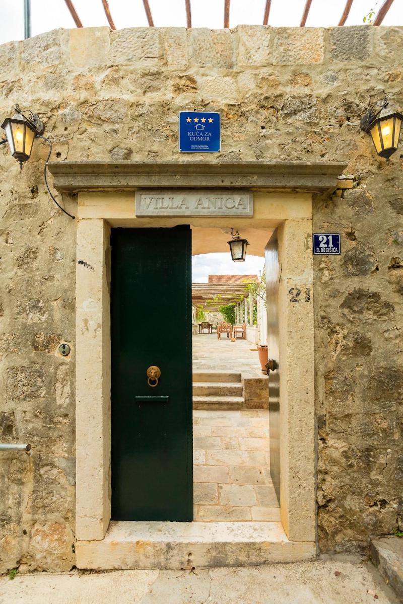 Villa Anica image