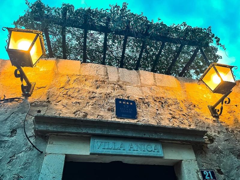 Villa Anica image