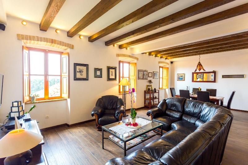 Villa Anica image