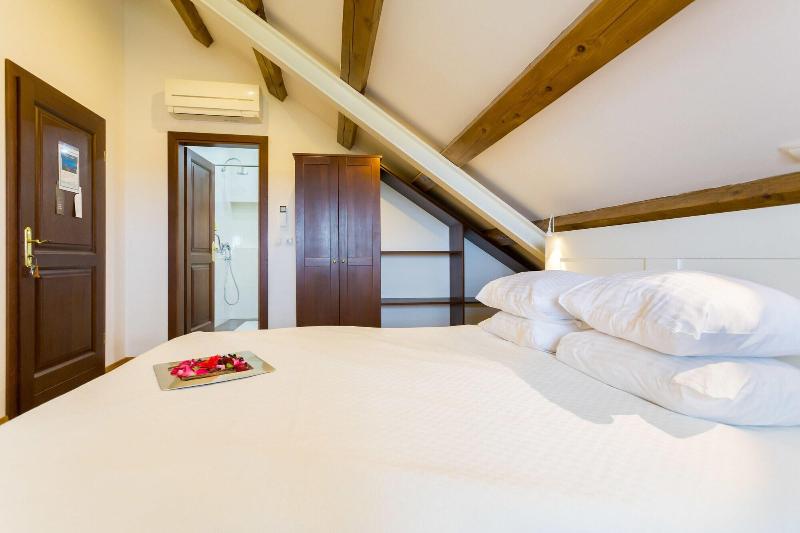 Villa Anica image
