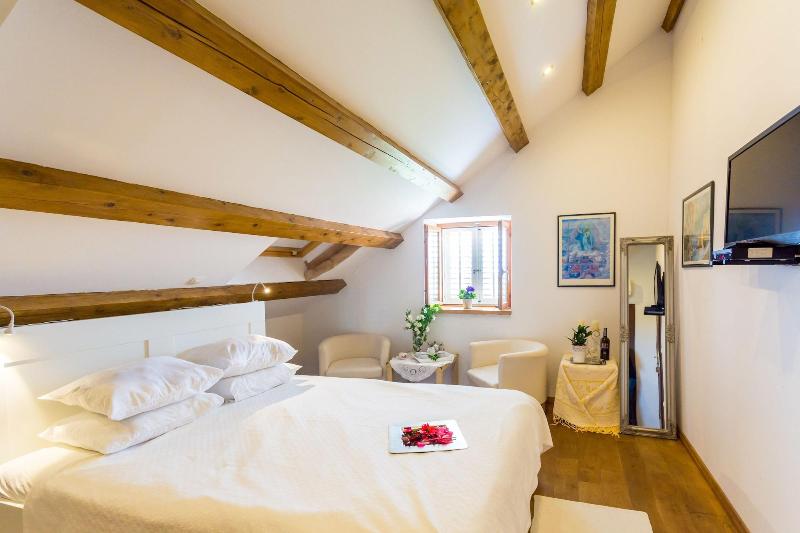 Villa Anica image