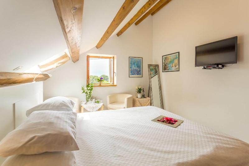 Villa Anica image