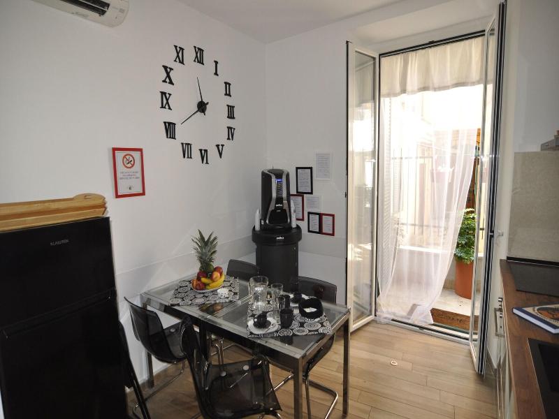 Flatinrome Trastevere Deluxe Rooms image