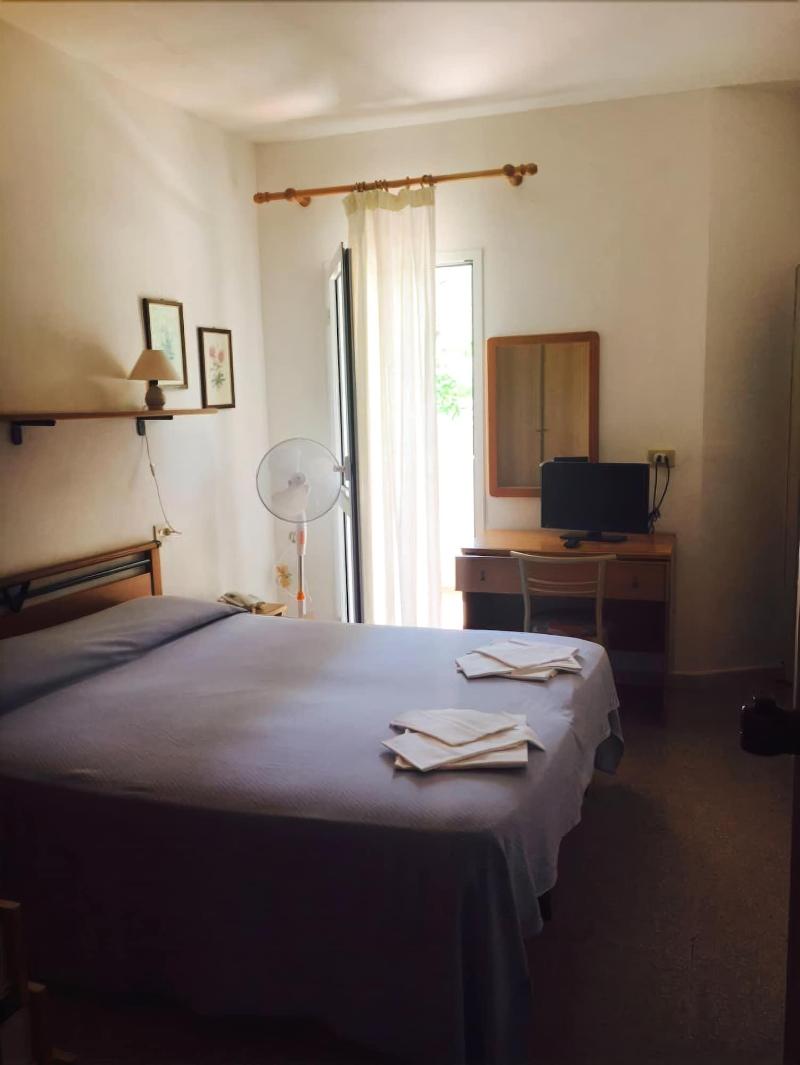 B&B Alex image