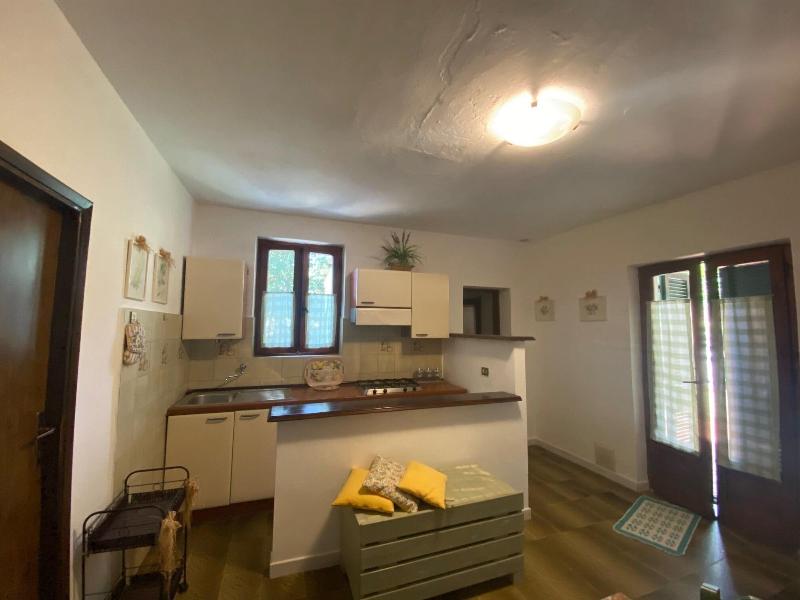 B&B Alex image