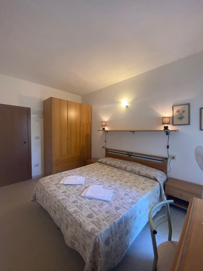 B&B Alex image