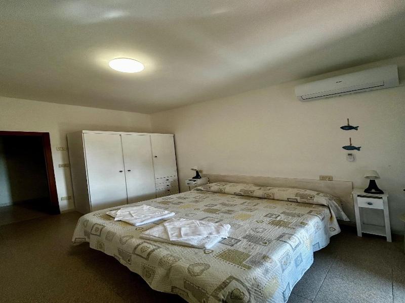 B&B Alex image