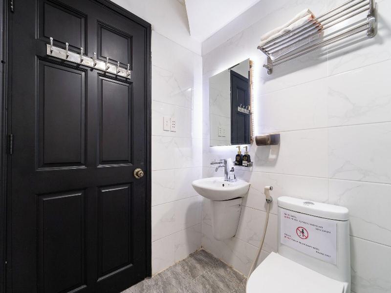 Happyhomes 28 Sai Gon Central Hotel image