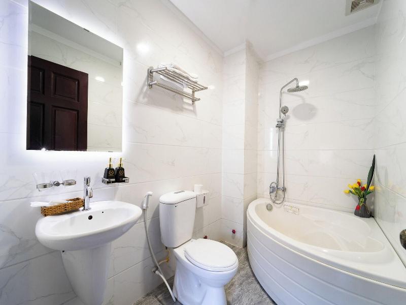 Happyhomes 28 Sai Gon Central Hotel image