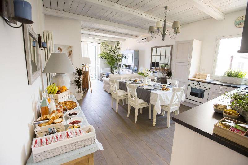 Azzurro B&B image