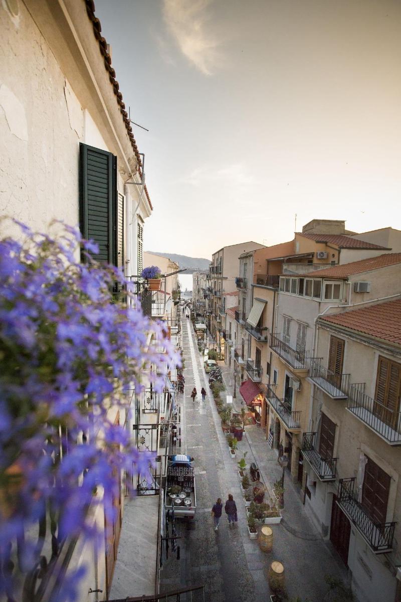 Azzurro B&B image