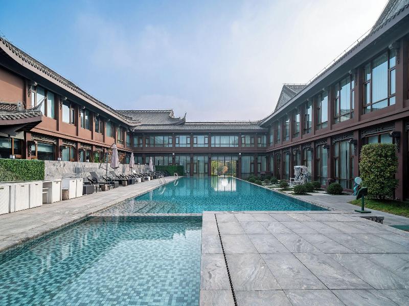 Seclusive Life Hot Spring Resort image