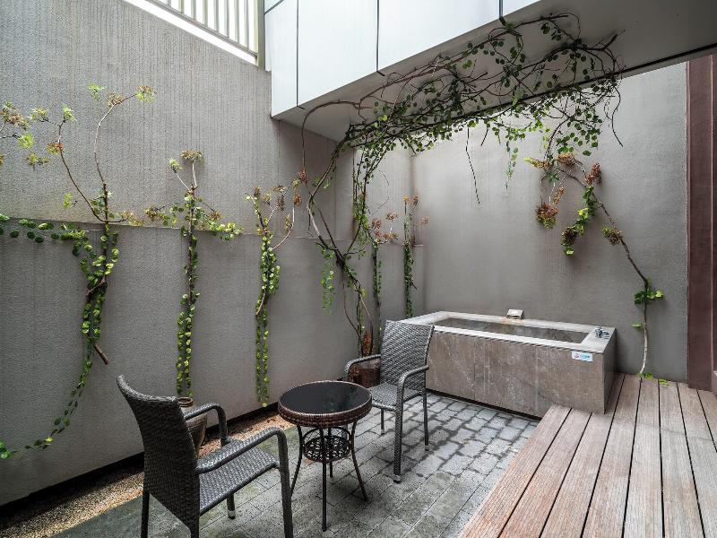 Seclusive Life Hot Spring Resort image