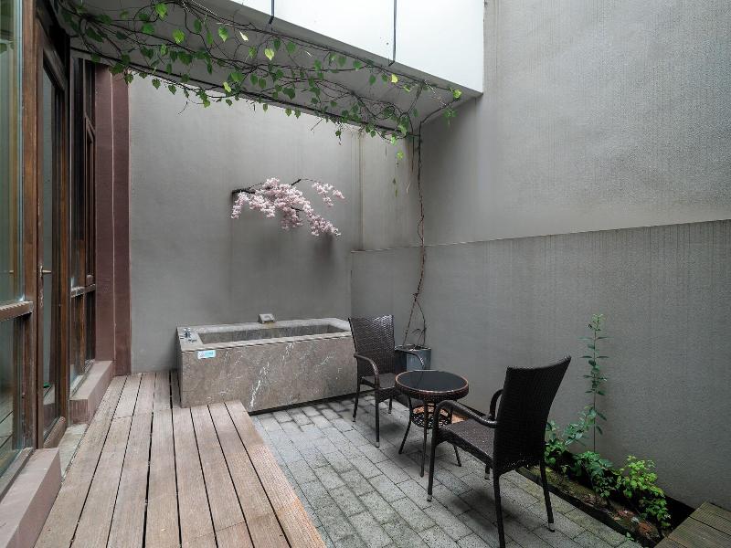 Seclusive Life Hot Spring Resort image