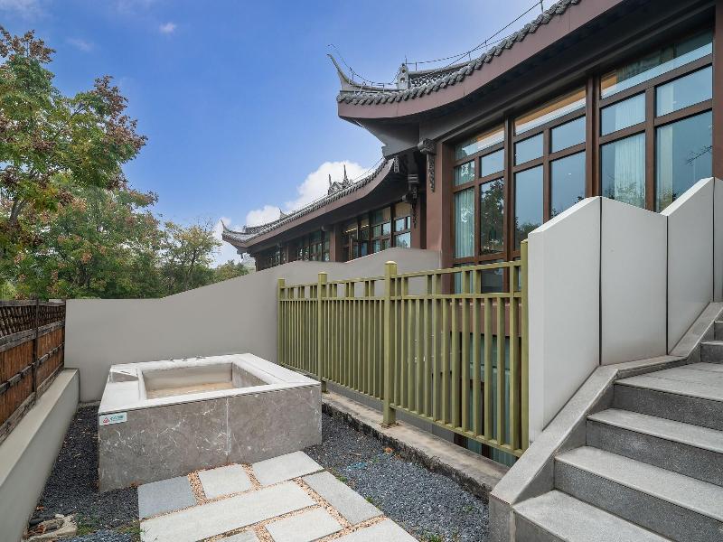 Seclusive Life Hot Spring Resort image