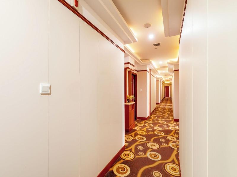 Huaqi Kaiserdom Hotel image