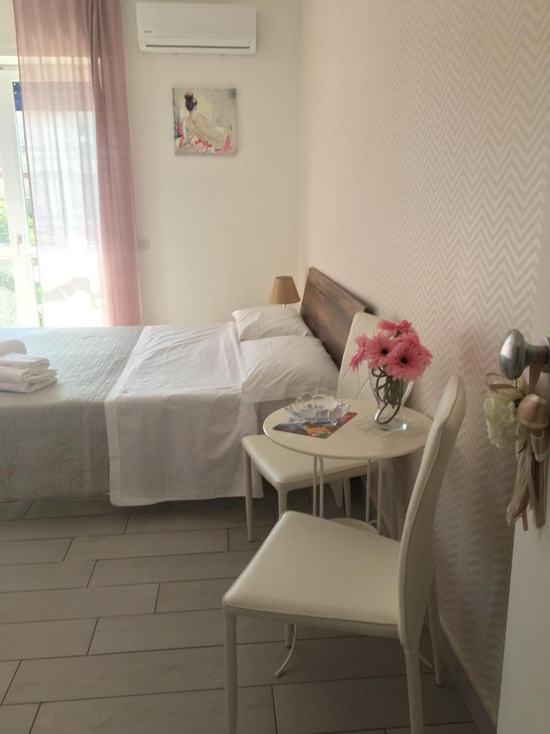 Maison De Luxe image