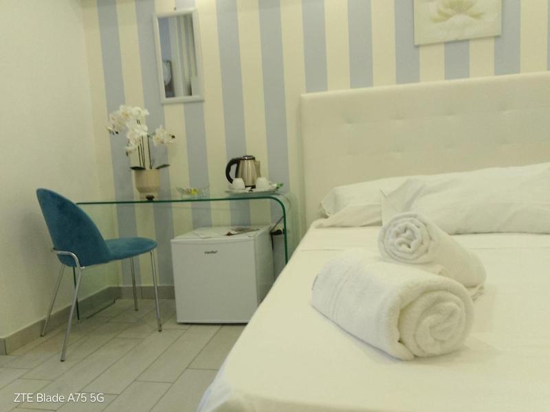 Maison De Luxe image