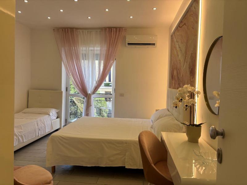 Maison De Luxe image