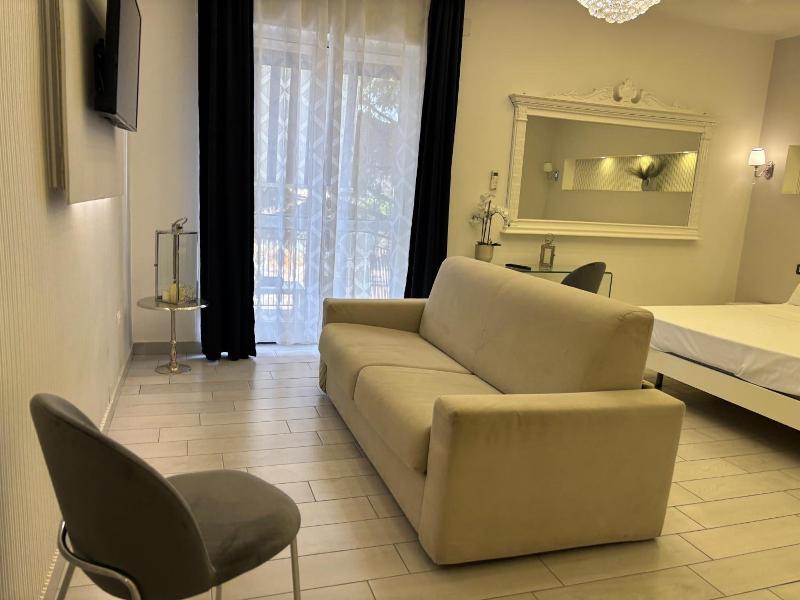 Maison De Luxe image