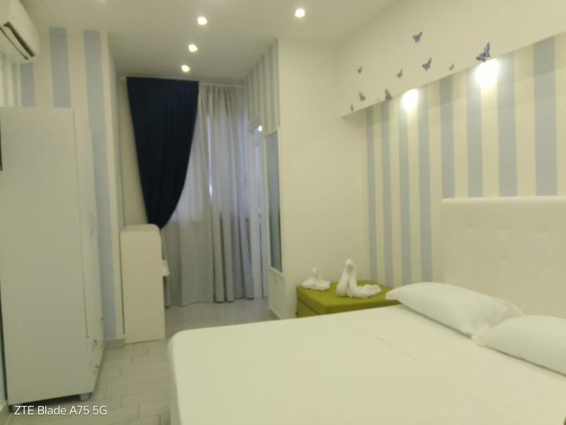 Maison De Luxe image