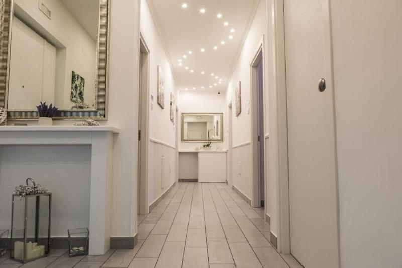 Maison De Luxe image