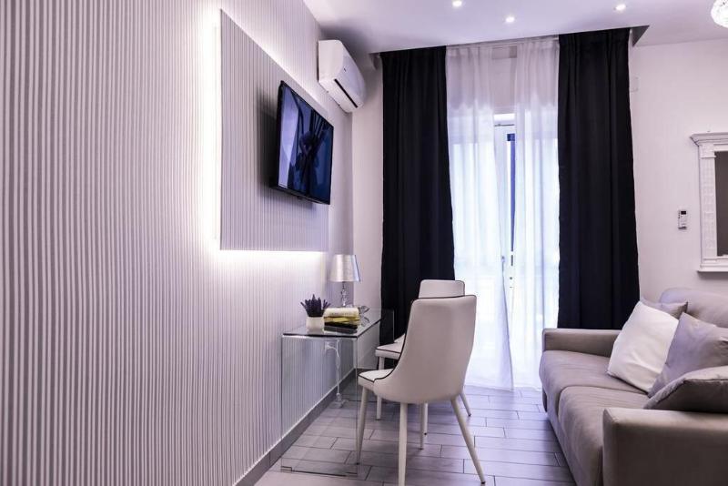 Maison De Luxe image