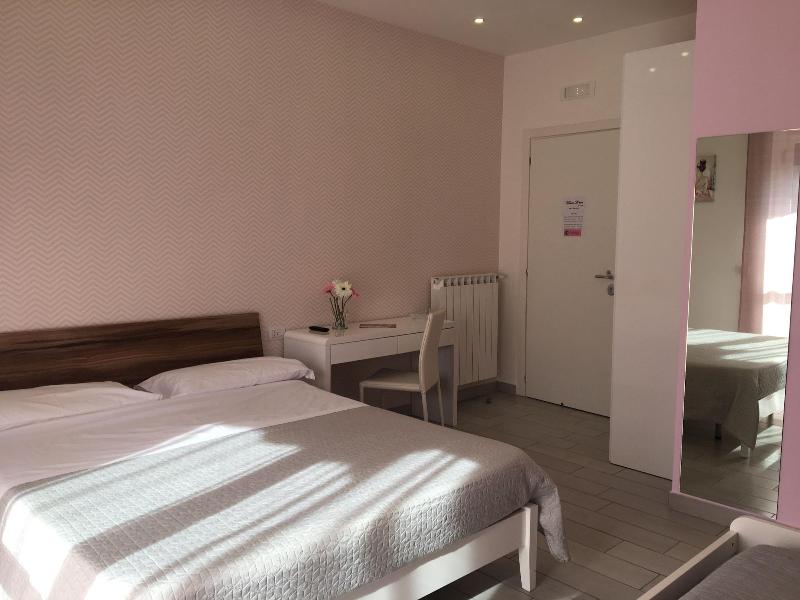 Maison De Luxe image