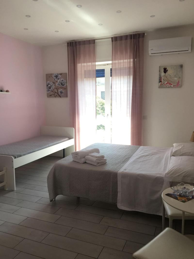 Maison De Luxe image