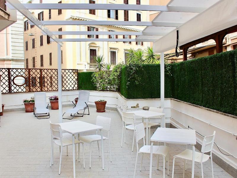 B&B CultRoma Roof Garden image