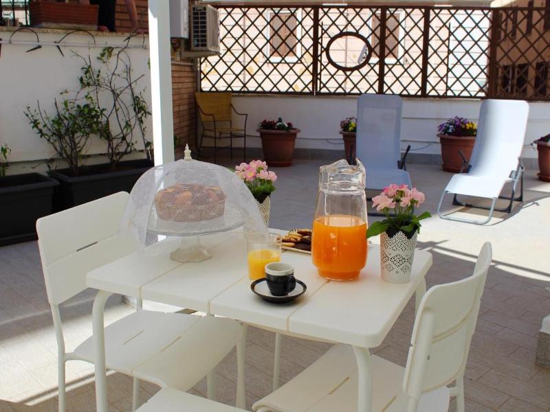 B&B CultRoma Roof Garden image