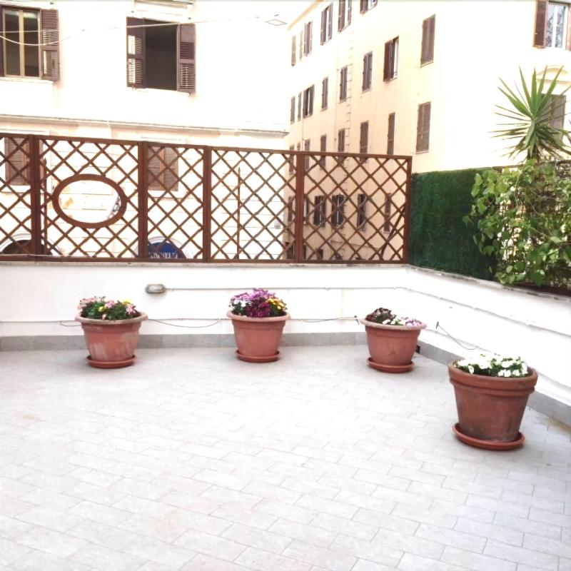 B&B CultRoma Roof Garden image