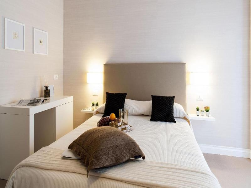 B&B Blanc image