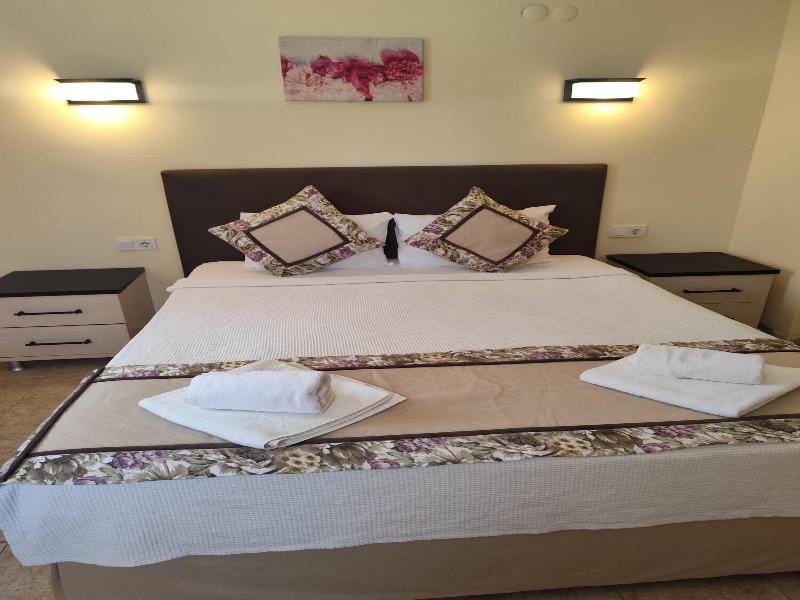 Canna Garden Hotel image